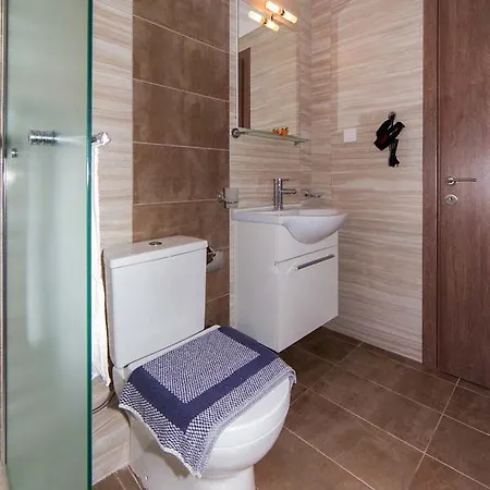 Erosaria 3* 尼基季