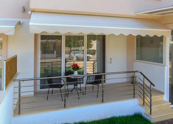 Erosaria Nikiti (Sithonia)