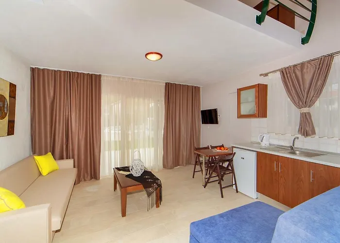 Erosaria Apartmanhotel Nikíti